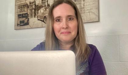 "Las comparaciones siempre son odiosas, y generan pensamientos negativos o descalificativos sobre la propia imagen e influyen en la autoestima, lo que incrementa el porcentaje de mujeres que pueden llegar a padecer este TCA", dice Fernández