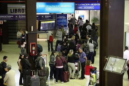 Las compras de dólar turista se autorizan como máximo 7 días antes del viaje