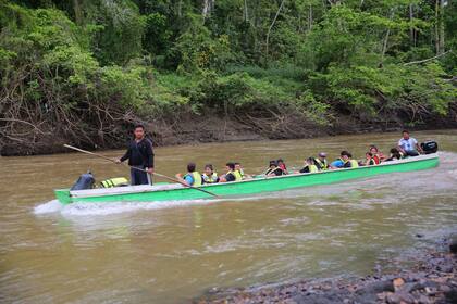 Las condiciones precarias que enfrentaron estas personas durante su estancia en el albergue en Darién