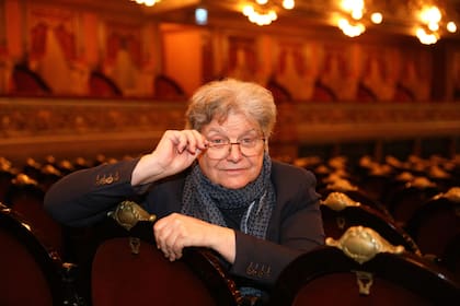 "Las conexiones (con la actualidad) se producen cuando el espectáculo está bien representado. En Pagliacci hay un femicidio rotundo en escena", comenta De Ana