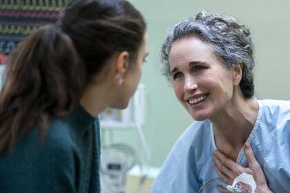 Las cosas por limpiar, la miniserie en la que MacDowell interpreta a la madre de la protagonista, encarnada por su hija Margaret