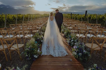 Las destination weddings son más íntimas: se recortan las listas de invitados y hay muchos que desisten de ir por la distancia