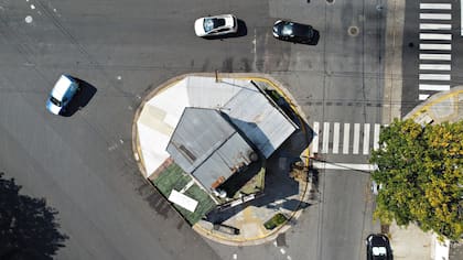 Las dimensiones de la manzana más chica de la ciudad, ubicada en Villa Pueyrredón, y su forma circular la hacen similar a una rotonda