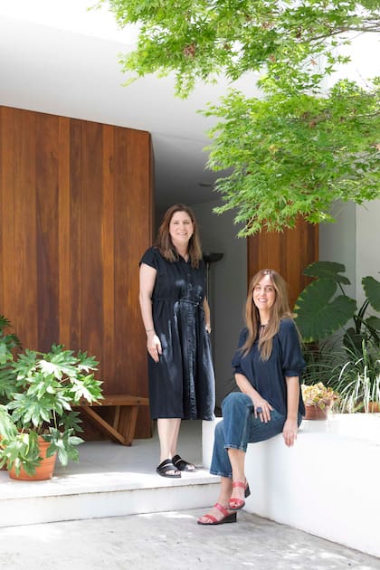 Las diseñadoras industriales Valeria Lamas y Victoria d’Ornellas, artífices del diseño interior.