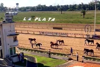 Grave conflicto en La Plata: otra fecha anulada, el anuncio de una marcha a la gobernación y caballos sin jockeys
