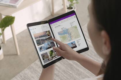 Las dos pantallas de 9 pulgadas de la Surface Neo están unidas por una bisagra que gira en 360 grados