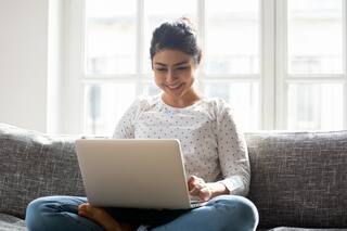 Blusas para Zoom: cómo la pandemia cambió la ropa de trabajo