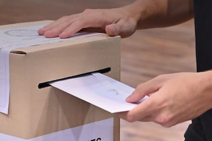 Las elecciones en la UBA se extienden hasta el viernes