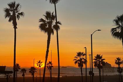 Las emblemáticas postales de las playas de California podrían ser una escena del pasado si continúan las amenazas climáticas