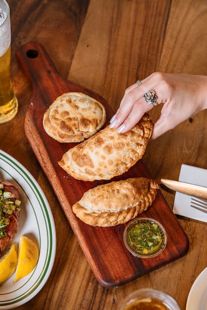 Las empanadas están entre lo más solicitado por quienes buscan probar platos con sabor argentino
