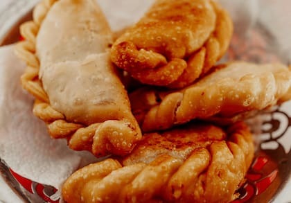 Las empanadas tucumanas pueden ser al horno o fritas