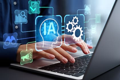 Las empresas argentinas ya está implementando diversas herramientas de inteligencia artificial generativa para mejorar sus procesos