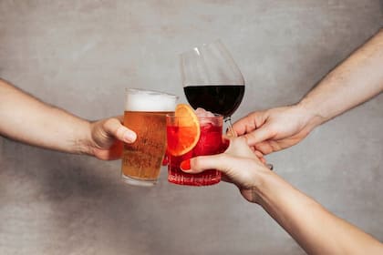 Las empresas de bebidas alcohólicas están dando la batalla en varios frentes para evitar que entre en vigor el requisito de etiquetado de Irlanda