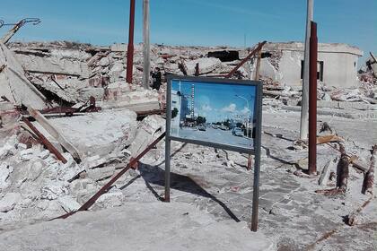 Hoy en día, Epecuén es una ciudad fantasma y en ruinas