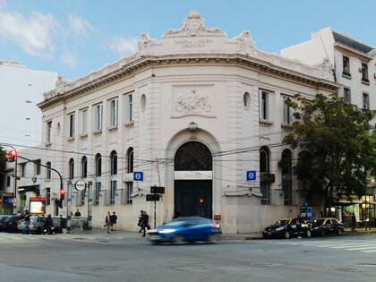 Las entidades financieras compiten por captar pesos tras los cambios en la liquidez del sistema