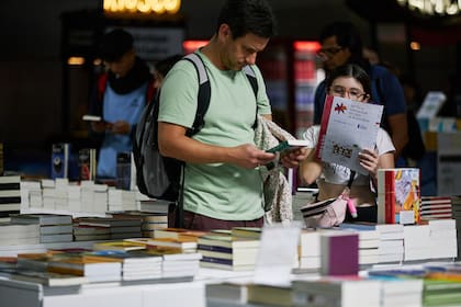 Las entradas para la Feria del Libro 2025 incluyen vales para compras de libros dentro y fuera de la Feria