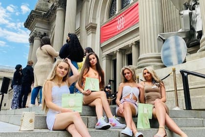 Las escaleras del MET son un símbolo de la serie