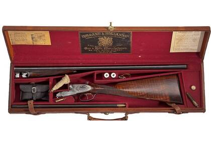 Las escopetas Holland & Holland se encuentran entre los activos potenciales en juego durante la batalla legal