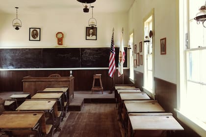 Las escuelas de California cumplen con un rol clave en la aplicación de la ley y en la contención de los menores