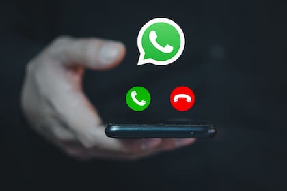 Las estafas de WhatsApp adoptan distintas formas con un objetivo común: hacerse del control de la cuenta, extraer información personal y pedir dinero a los contactos