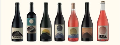 Las etiquetas de Rocamadre son realizaciones de Fábrica de Estampas