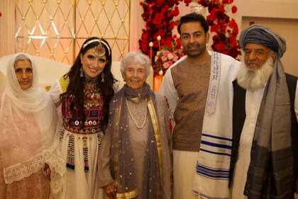 Las familias han acogido con entusiasmo la fusión de sus culturas.