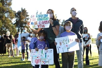 Las familias protestaron en el Colegio Esseri, de La Plata