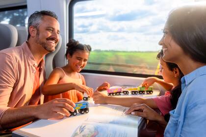 Las familias y grupos de más de cuatro personas pueden tener acceso a descuentos en el pasaje del tren de alta velocidad de Florida