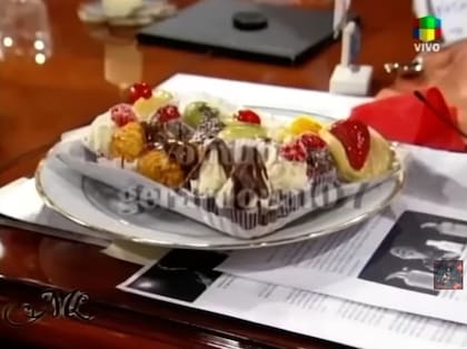 Las famosas "masitas": el regalo que le llevó Yiya Murano a Mirtha Legrand