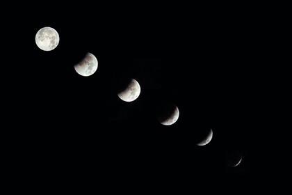 Las fases de la Luna a lo largo de un mes