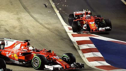Las Ferrari y el momento del choque en Singapur