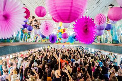 Las fiestas pre office surgieron a partir de una conversación entre dos amigos durante una noche fría en Brooklyn.