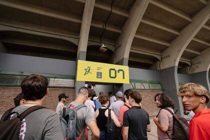 Las filas para ingresar en el court Guillermo Vilas, escenario de tres partidos de la qualy
