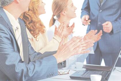 Las firmas incestuosas castigan la crítica