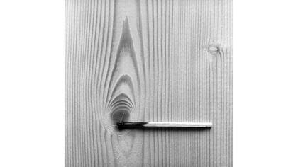 Las fotografías de Chema Madoz registran sus construcciones con objetos y no llevan título