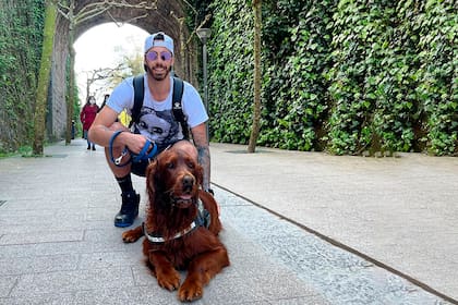 Las fotos de Luca con Sam abundan en Instagram.