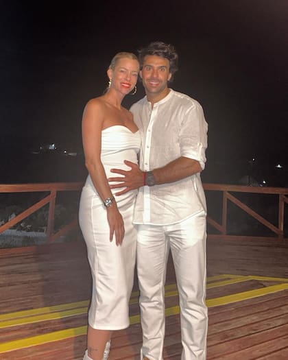 Las fotos de Nicole Neumann con Allegra, Sienna y Manu Urcera para arrancar el 2024: "Allá vamos"
