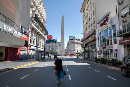 El centro de la ciudad sin vehículos ni peatones por la cuarentena