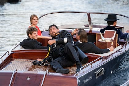 Tatiana, Marsella, Bogotá y ¿Berlín? en lancha por las gélidas aguas nórdicas