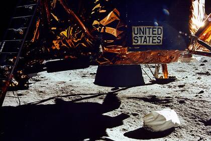 En la foto se observa la boquilla del motor de descenso del Módulo Lunar