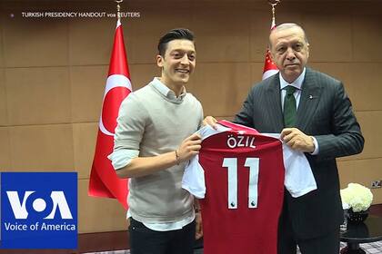 Las fotos que generaron la polémica en Alemania y la posterior renuncia de Ozil a la selección