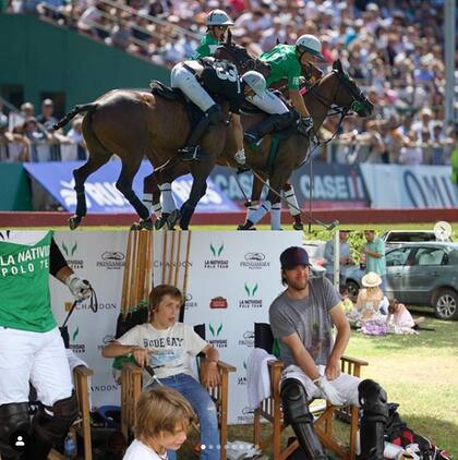 Las fotos que Pablo Pieres publicó después de jugar contra La Natividad en Palermo 2019: una, con Camilo y Barto Castagnola, y otra, de cuando él fue polista del equipo verde, en 2012.