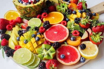Las frutas ricas en vitamina C ayudan a mejorar el sistema inmunológico