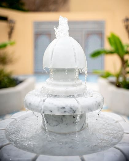 "Las fuentes llegaron directo desde Marruecos, en containers que pesaban toneladas"