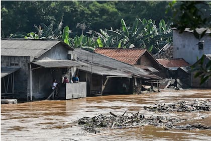 Las fuertes lluvias de los últimos días provocaron inundaciones en Yakarta