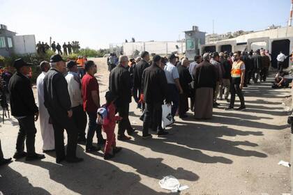 Las fuerzas de Israel controlan los accesos a las rutas que conectan a los distintos territorios palestinos