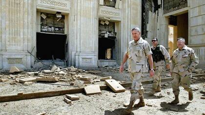 Las fuerzas estadounidenses usaron los antiguos palacios de Hussein en Irak para establecer sus operaciones