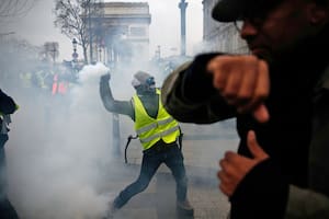 Otra protesta de los "chalecos amarillos" en Francia: hubo unos 1400 detenidos