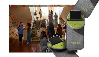 Las fundas Yondr, utilizadas en muchas escuelas estadounidenses, bloquean los teléfonos celulares con un dispositivo magnético especial