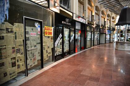 Las galerías del microcentro de Córdoba son las más afectadas por la crisis económica derivada de la pademia